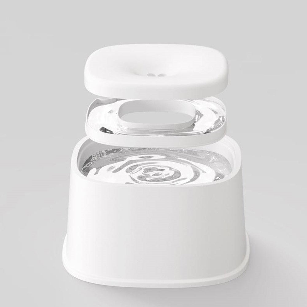 Floating Pet Water Bowl 2200ml Adjustable Water Flow Splash-Proof Design for Cats and Dogs (BPA Free, No FDA)